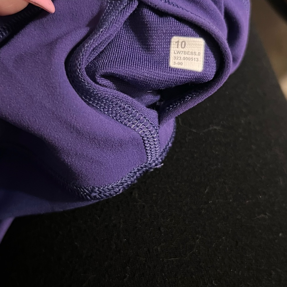 Lululemon Purple Bike Shorts square size dot - Picture 4 of 6
